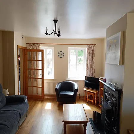 4 Bed Close To And Village *