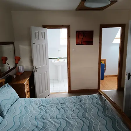 別荘 4 Bed By The Sea *