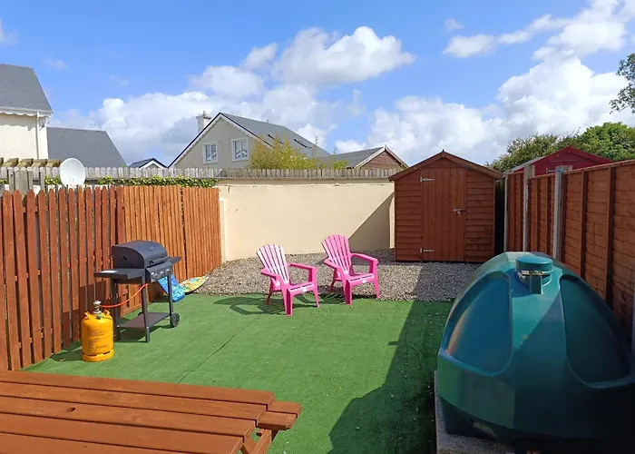 4 Bed By The Sea בית נופש *