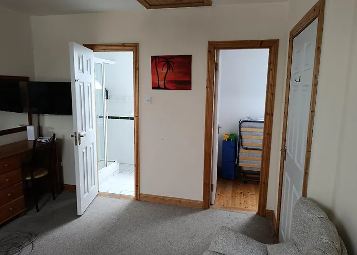 4 Bed Close To And Village Enniscrone